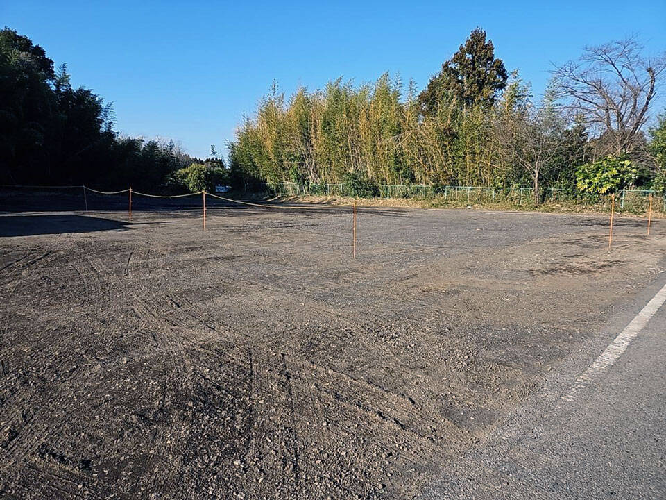 アスファルト再生材を用いて施工された駐車場