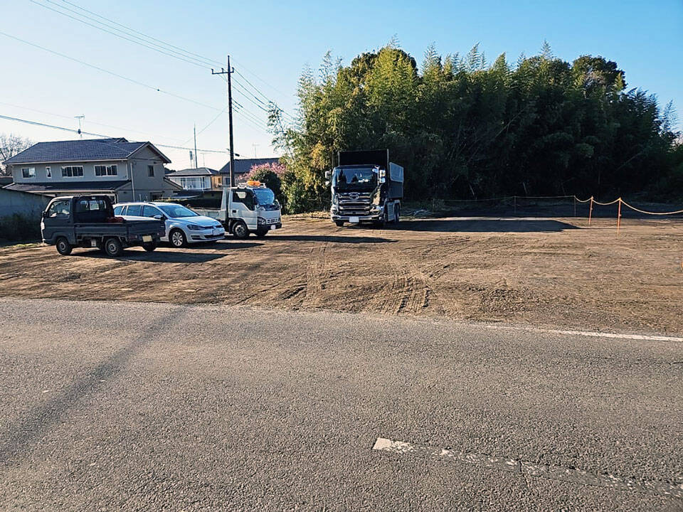 アスファルト再生材を用いて施工された駐車場