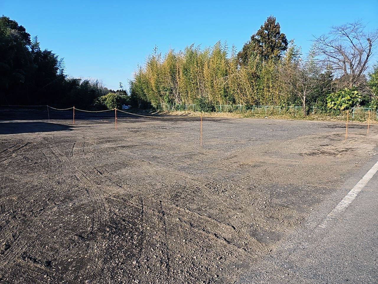 アスファルト再生材を用いて施工された駐車場